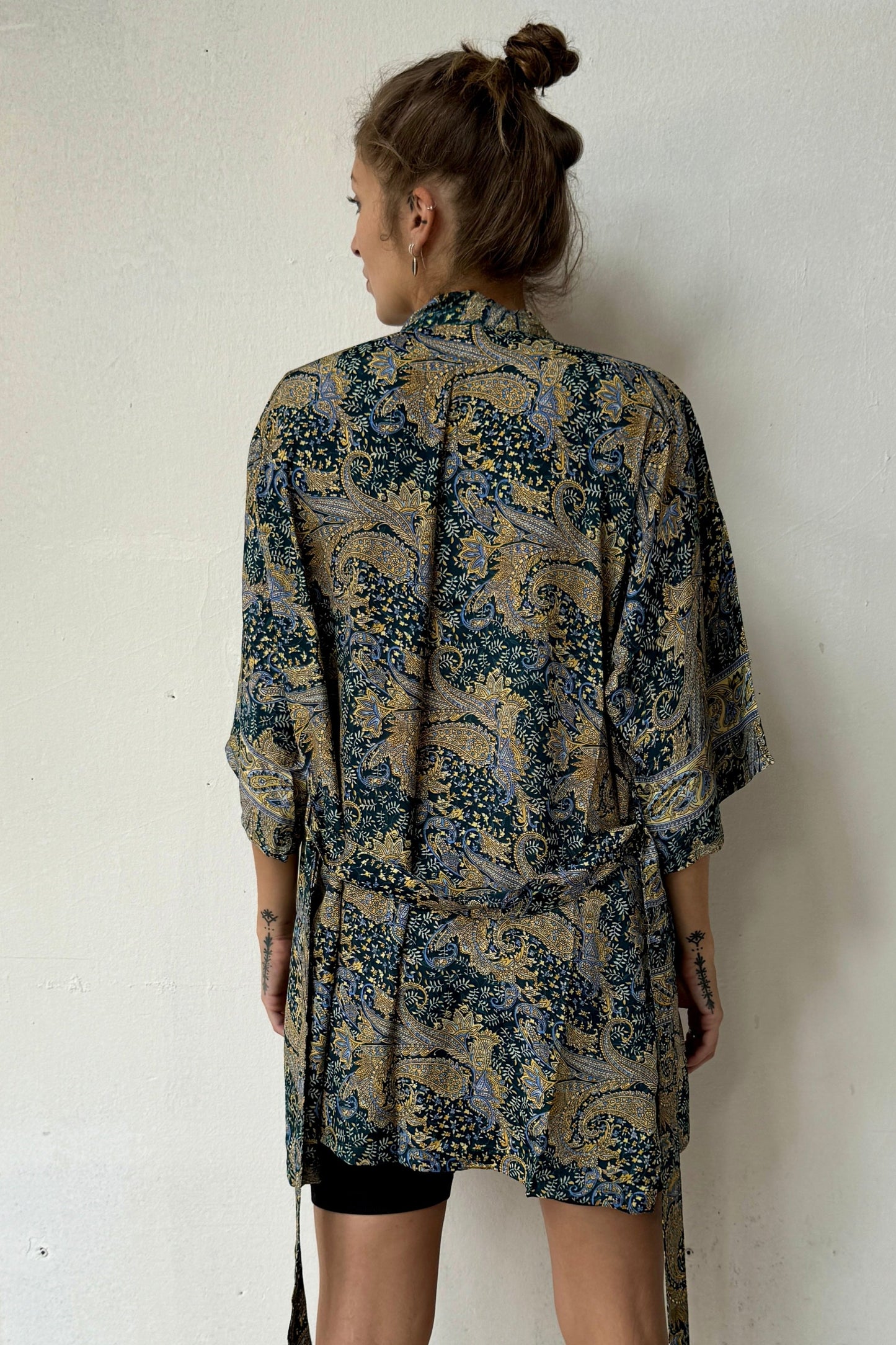 Krátké Kimono Revisha