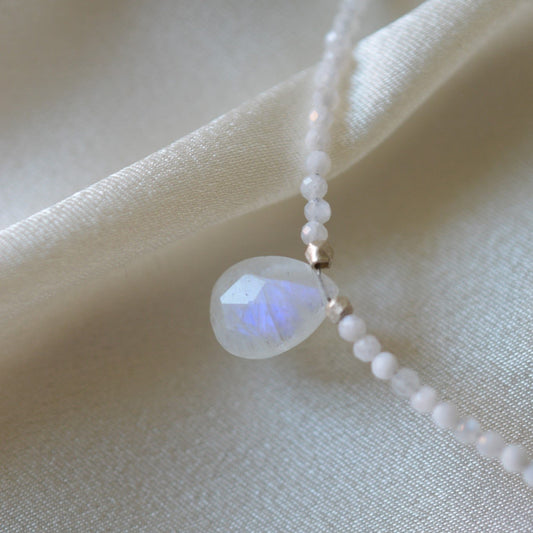 Candra चन्द्र - moonstone necklace