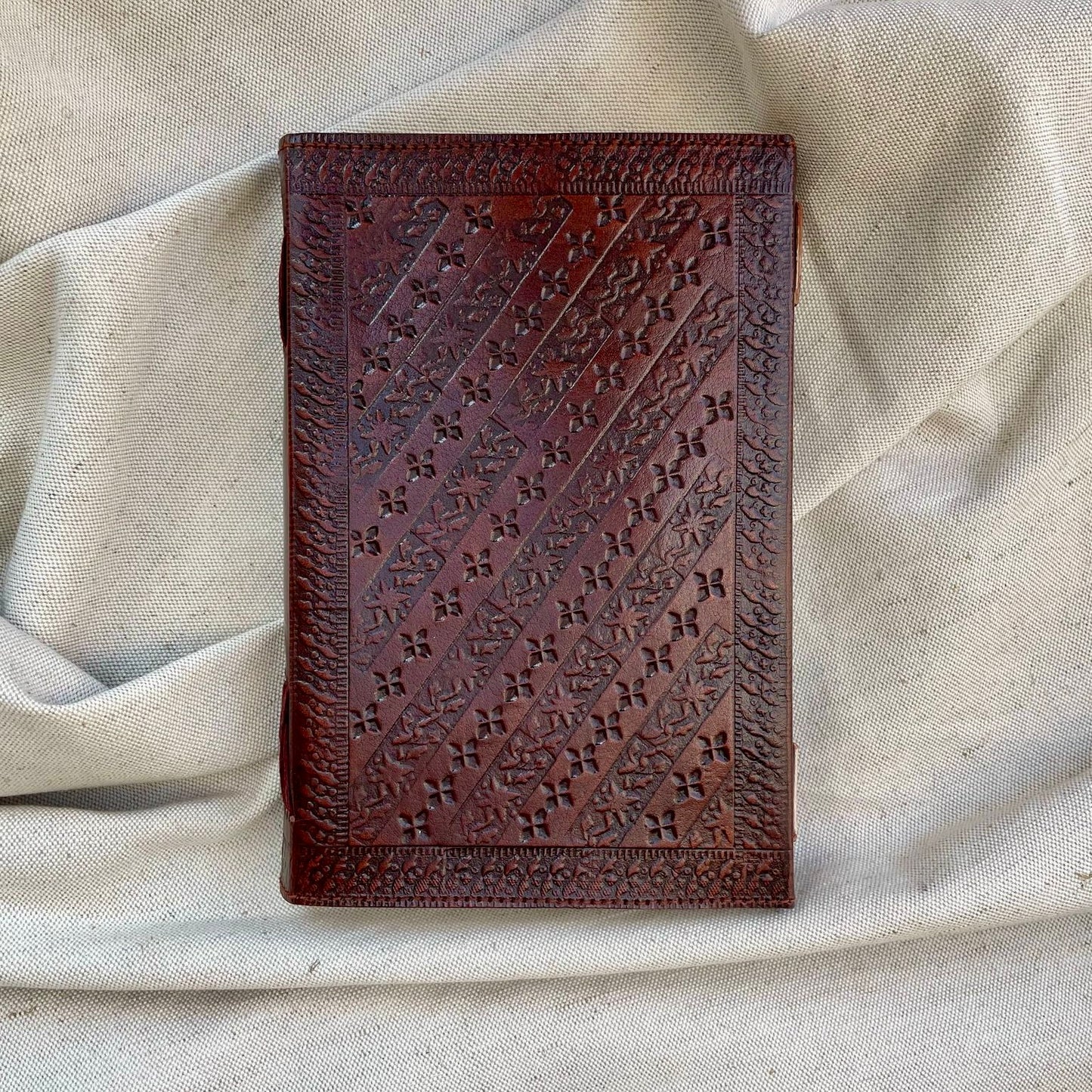 Samudbhū समुद्भू - leather notebook (large)