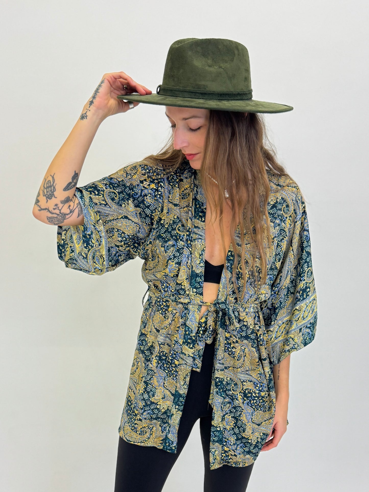 Krátké Kimono Revisha