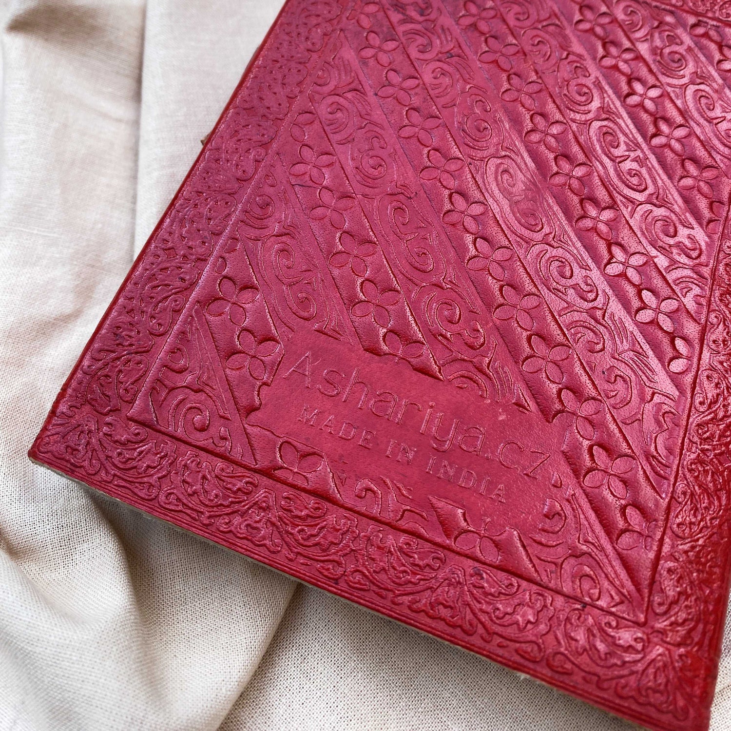 Agira अगिर- kožený zápisník (malý) - Ashariya