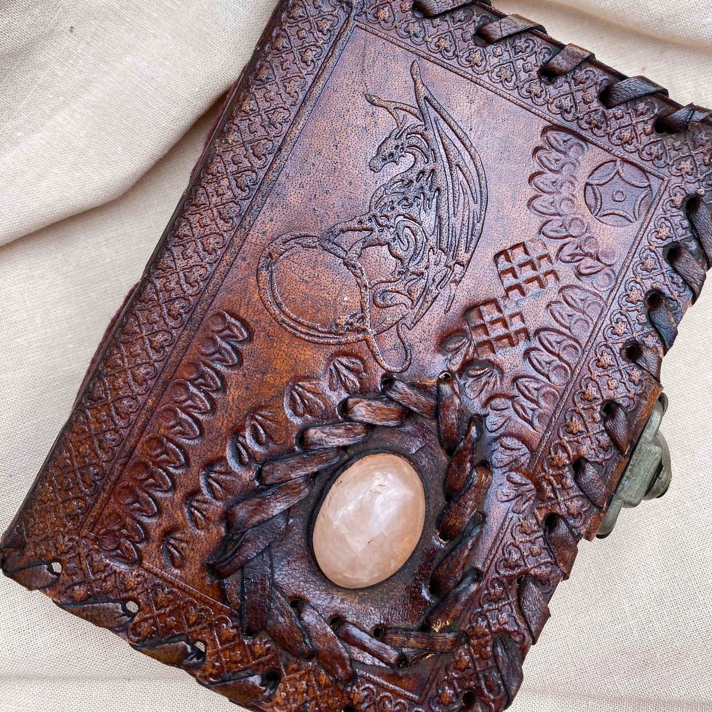 Akaza आकाश - kožený zápisník s drakem(MINI) - Ashariya
