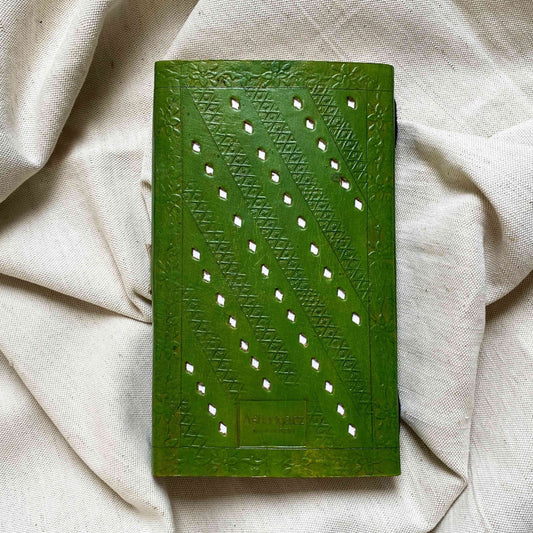 Amoha अमोह - kožený zápisník (velký) - Ashariya